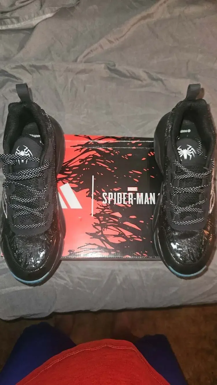 adidas marvel spider